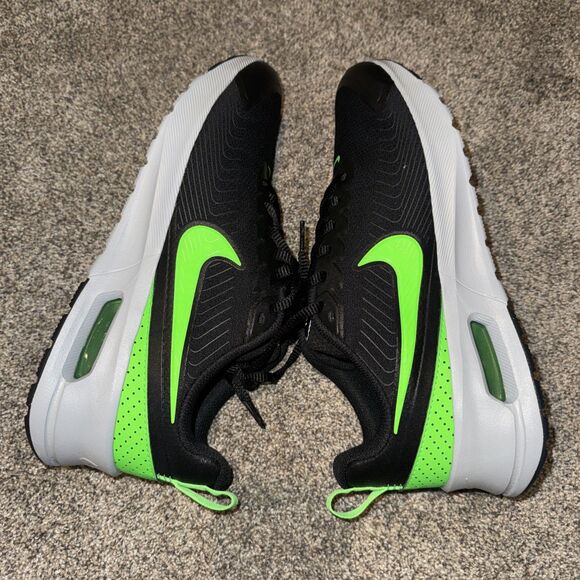 Size 11 Men’s Nike Air Max Nuaxis